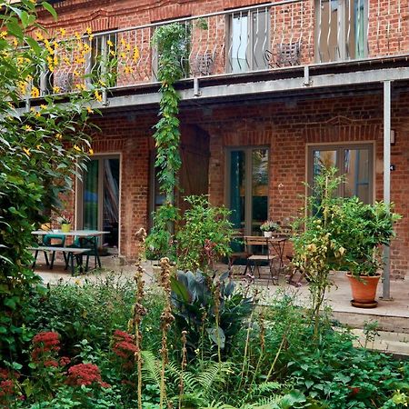 Beautiful Backyard Remise Apartment Берлин Екстериор снимка