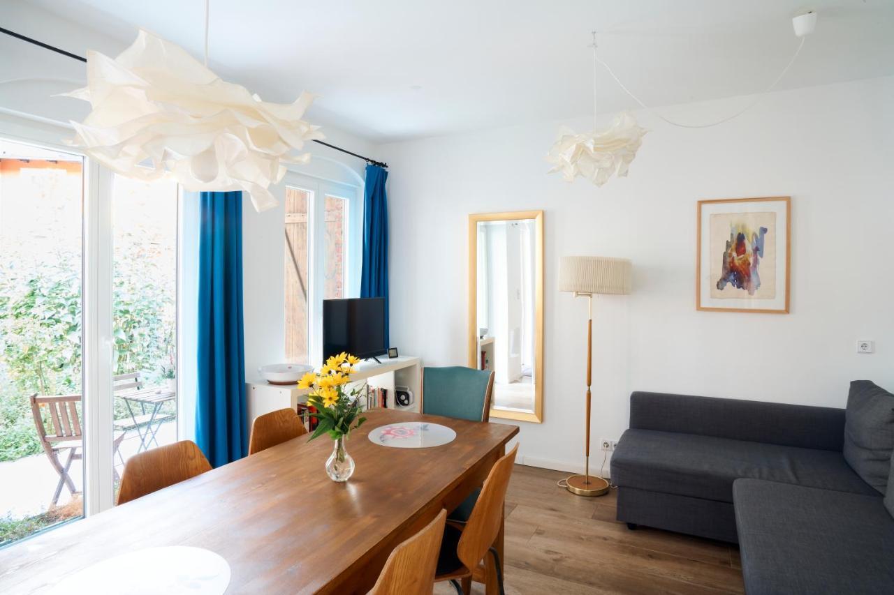 Beautiful Backyard Remise Apartment Берлин Екстериор снимка